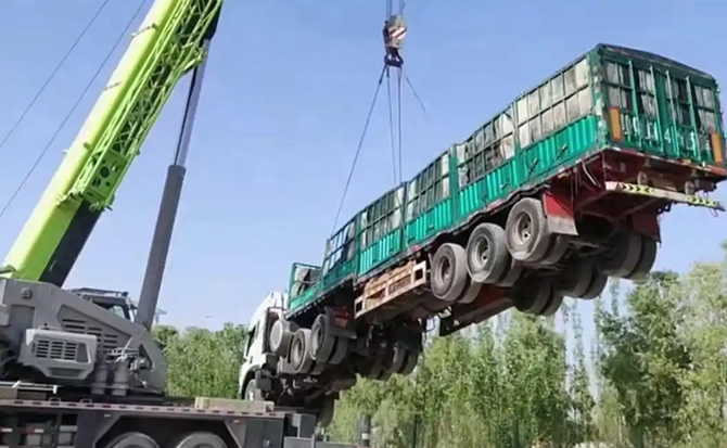 港南区道路脱困救援案例